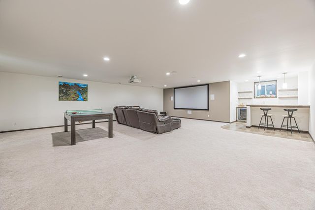 2432 Mcleod Drive E, West Fargo, ND 58078