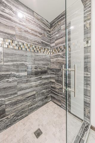 2432 Mcleod Drive E, West Fargo, ND 58078