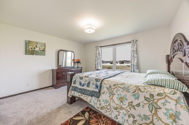 2432 Mcleod Drive E, West Fargo, ND 58078