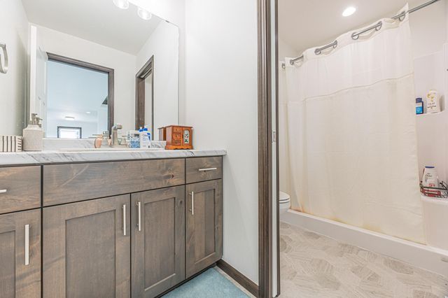 2432 Mcleod Drive E, West Fargo, ND 58078