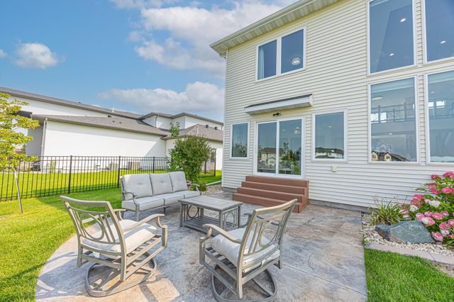 2432 Mcleod Drive E, West Fargo, ND 58078