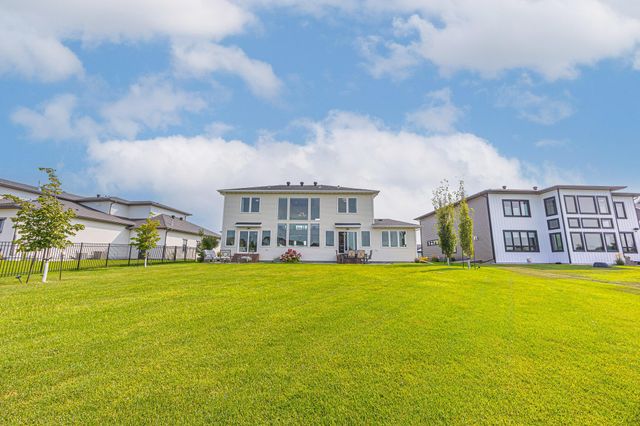 2432 Mcleod Drive E, West Fargo, ND 58078