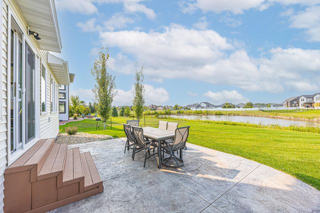 2432 Mcleod Drive E, West Fargo, ND 58078