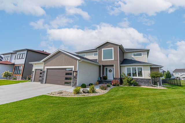 2432 Mcleod Drive E, West Fargo, ND 58078