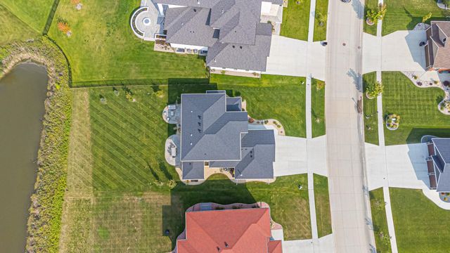 2432 Mcleod Drive E, West Fargo, ND 58078