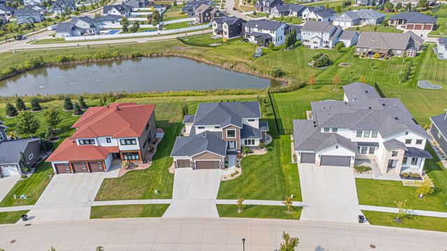 2432 Mcleod Drive E, West Fargo, ND 58078