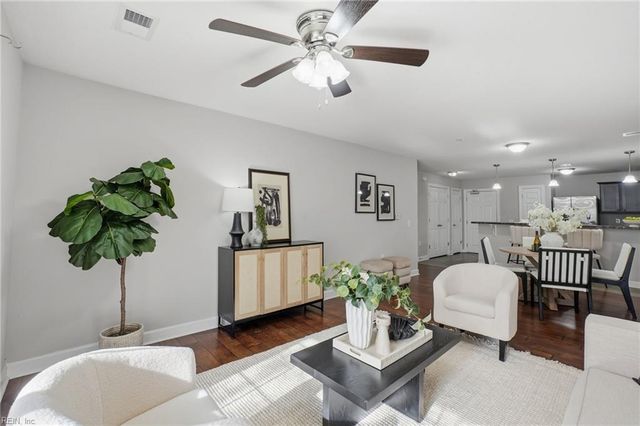 1016 Thoroughgood Way Apt 104, Chesapeake, VA 23324