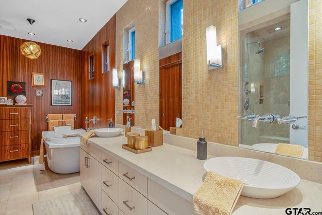 45 Lakeview Drive, Scroggins, TX 75480