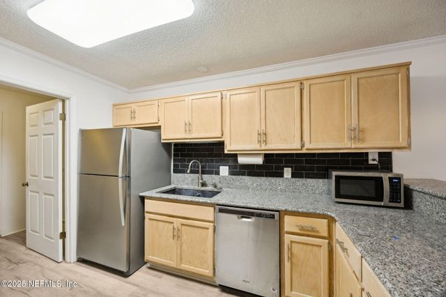 2784 W 5TH Street B, Fernandina Beach, FL 32034