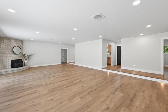 6231 Paris St, Citrus Heights, CA 95621