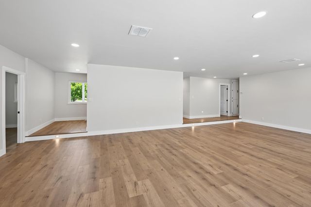 6231 Paris St, Citrus Heights, CA 95621