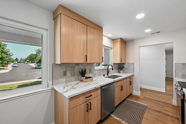 6231 Paris St, Citrus Heights, CA 95621