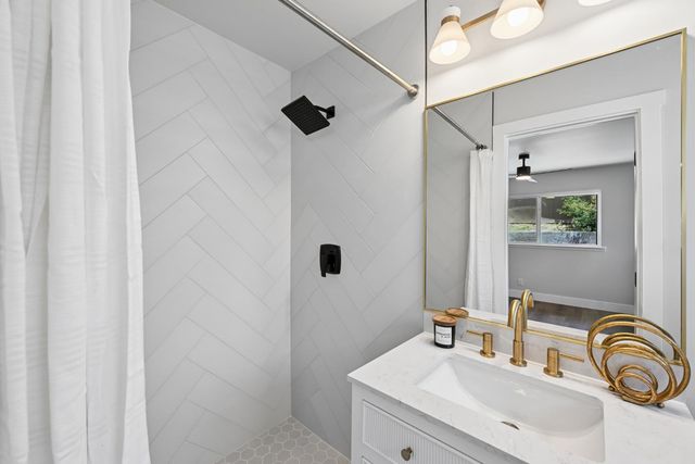 6231 Paris St, Citrus Heights, CA 95621