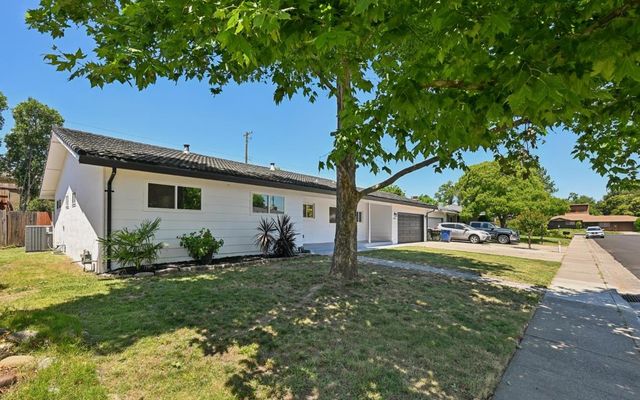6231 Paris St, Citrus Heights, CA 95621
