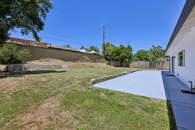 6231 Paris St, Citrus Heights, CA 95621