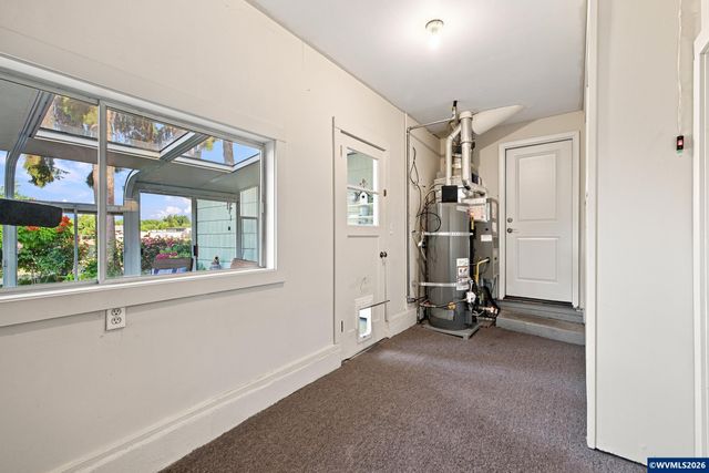 1050 Astor Wy, Woodburn, OR 97071
