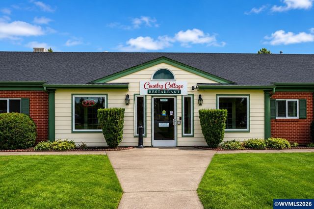 1050 Astor Wy, Woodburn, OR 97071