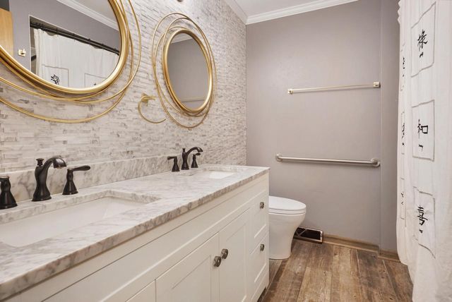 N171W20275 Highland ROAD, Jackson, WI 53037