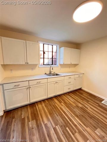 12604 E Outer Drive, Detroit, MI 48224