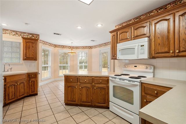 906 Jessie Drive, Lavaca, AR 72941