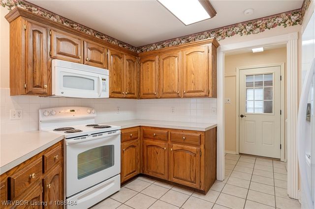 906 Jessie Drive, Lavaca, AR 72941