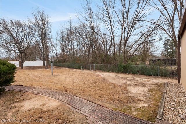 906 Jessie Drive, Lavaca, AR 72941