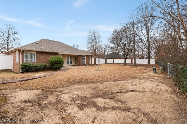 906 Jessie Drive, Lavaca, AR 72941