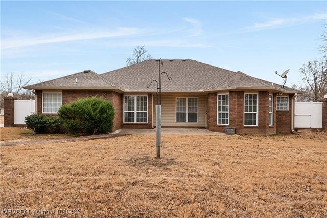 906 Jessie Drive, Lavaca, AR 72941