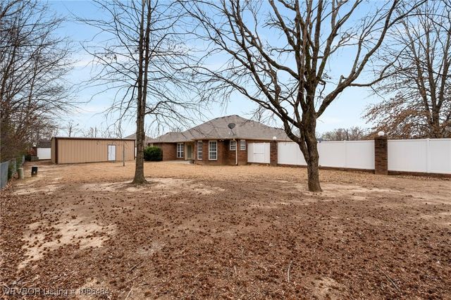 906 Jessie Drive, Lavaca, AR 72941
