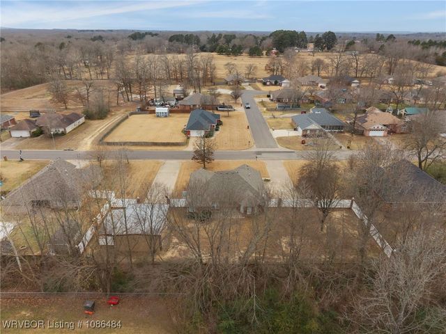 906 Jessie Drive, Lavaca, AR 72941