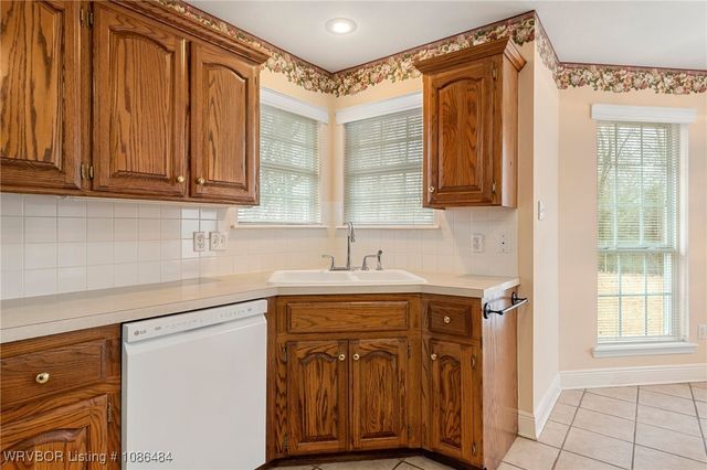 906 Jessie Drive, Lavaca, AR 72941