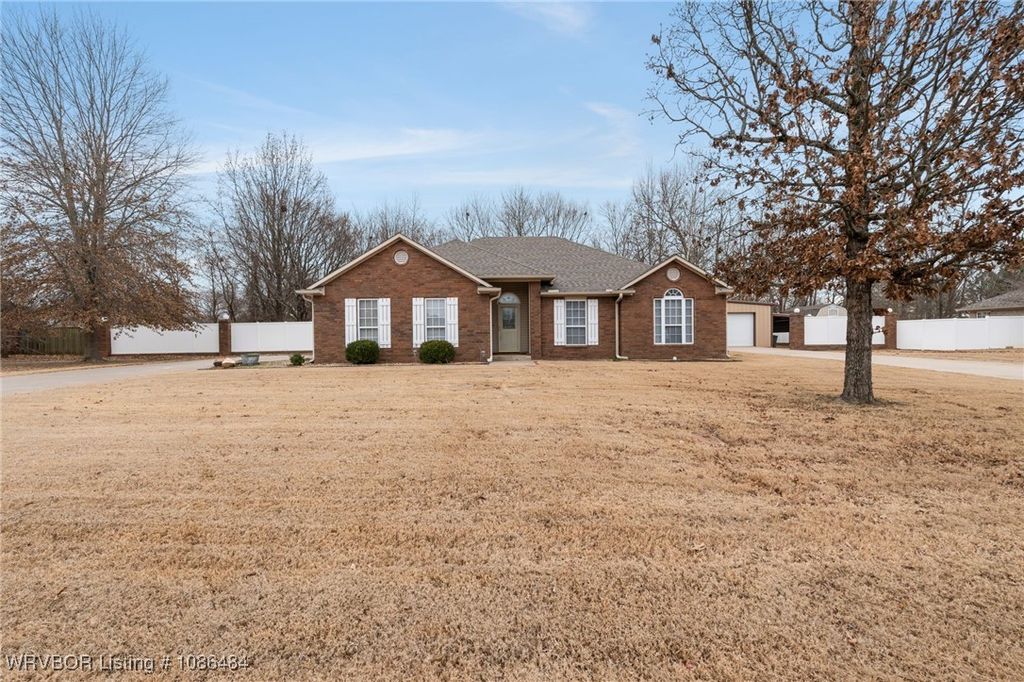 906 Jessie Drive, Lavaca, AR 72941