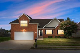 3714 Clearwood Ln, Clarksville, TN 37040