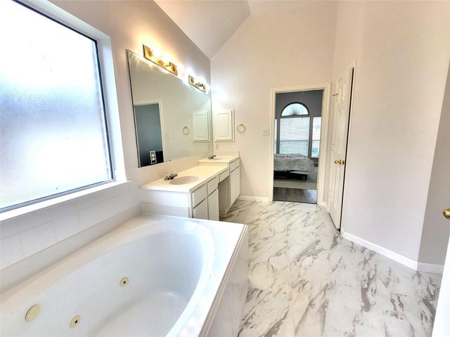 414 Lookout Lane, Dickinson, TX 77539