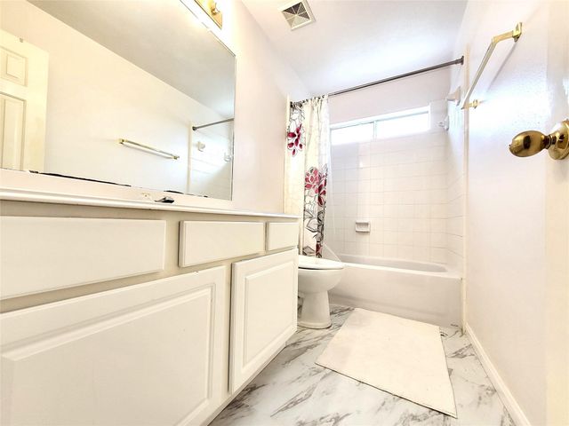 414 Lookout Lane, Dickinson, TX 77539