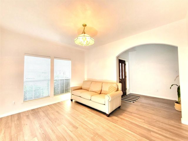 414 Lookout Lane, Dickinson, TX 77539