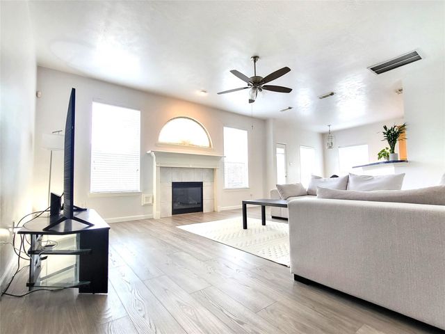 414 Lookout Lane, Dickinson, TX 77539