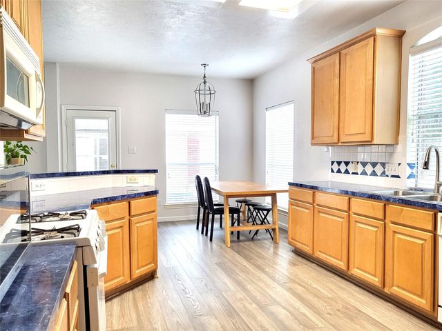 414 Lookout Lane, Dickinson, TX 77539