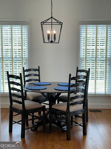 272 Lakeview Drive, Winterville, GA 30683