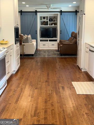 272 Lakeview Drive, Winterville, GA 30683