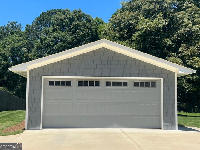 272 Lakeview Drive, Winterville, GA 30683