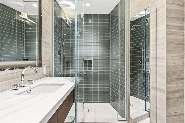 430 Stuart 1619, Boston, MA 02116
