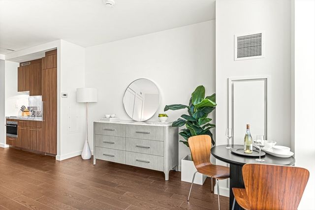 430 Stuart 1619, Boston, MA 02116