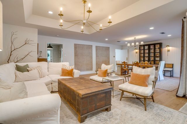 3917 Marys Creek Drive, Benbrook, TX 76116