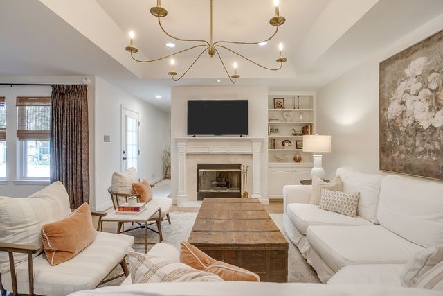 3917 Marys Creek Drive, Benbrook, TX 76116