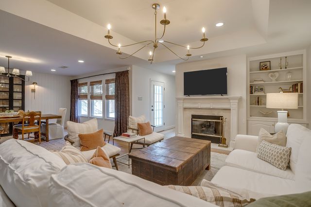 3917 Marys Creek Drive, Benbrook, TX 76116