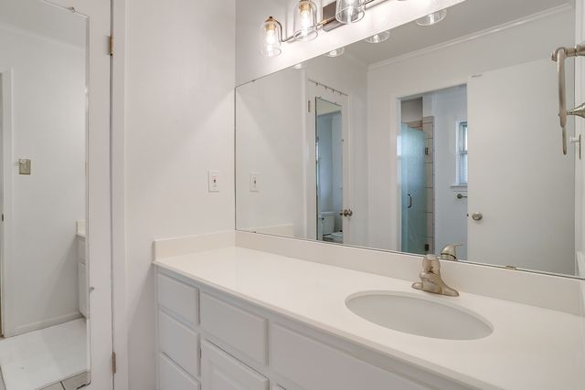 3917 Marys Creek Drive, Benbrook, TX 76116