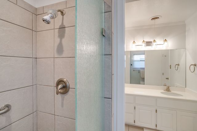 3917 Marys Creek Drive, Benbrook, TX 76116