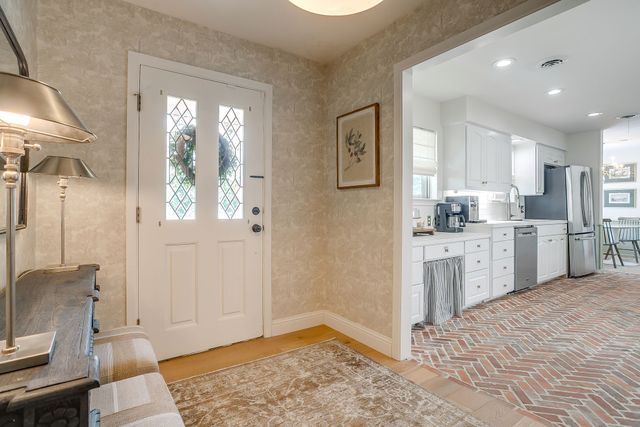 3917 Marys Creek Drive, Benbrook, TX 76116