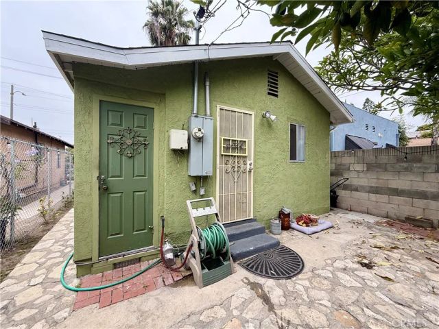 212 N Azusa, Azusa, CA 91702